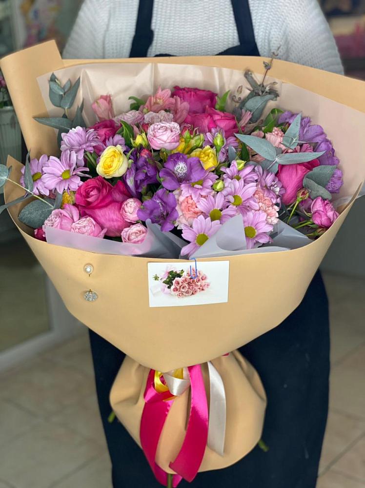 Букет цветов из: Хризантемы, Гвоздики и Альстромерии в Никольское