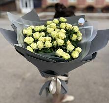Букет Белые кустовые розы Солинеро в Никольское