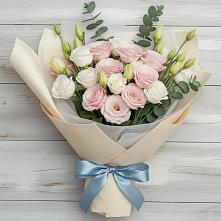 Букет цветов из:  Лизиантусы в Никольское