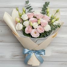 Букет цветов из:  Лизиантусы в Никольское