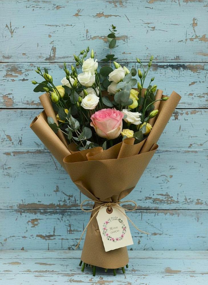 Букет цветов из: Розы и Лизиантусы в Никольское