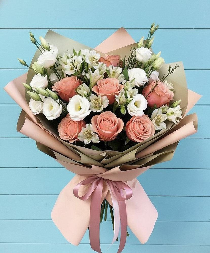 Букет цветов из: Розы, Альстромерии и Лизиантусы в Никольское