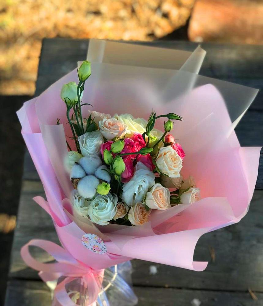 Букет цветов из: Розы и Лизиантусы в Никольское