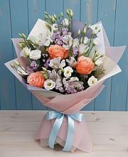 Букет цветов из:  Лизиантусы, Розы, Альстромерии и Гипсофила в Никольское