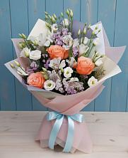 Букет цветов из:  Лизиантусы, Розы, Альстромерии и Гипсофила в Никольское