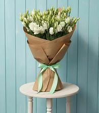 Букет цветов из:  Лизиантусы в Никольское