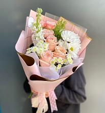 Букет цветов из:  Хризантемы и Розы в Никольское