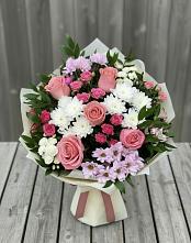 Букет цветов из:  Альстромерии, Гвоздики, Розы и Хризантемы в Никольское