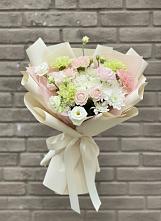 Букет цветов из:  Гвоздики, Розы, Лизиантусы и Хризантемы в Никольское
