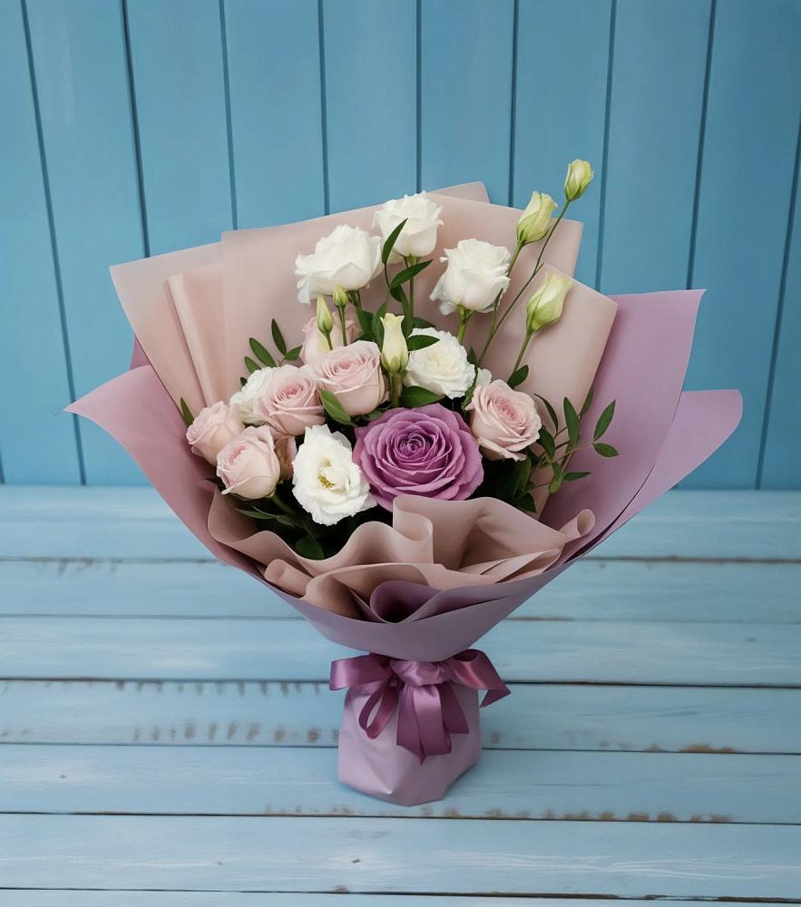 Букет цветов из: Розы и Лизиантусы в Никольское